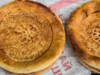 Samarkand market, bread