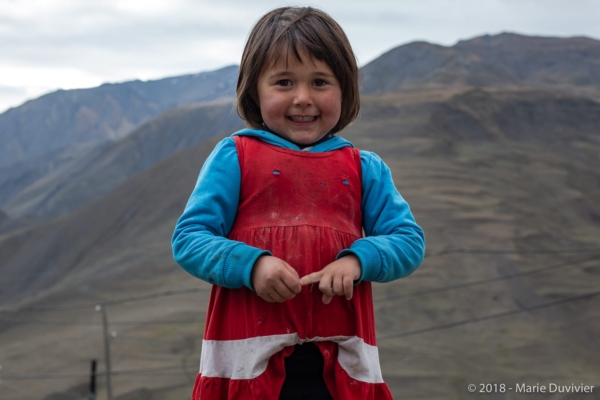 Xinaliq village, little girl
