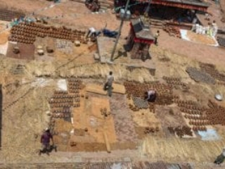 Bhaktapur, pottery square