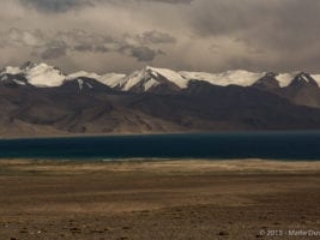 Karakul lake