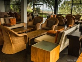 Geoffrey Bawa's Kandalama hotel