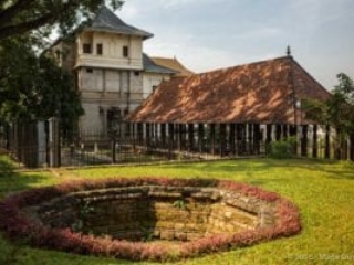 Kandy, Temple of the tooth