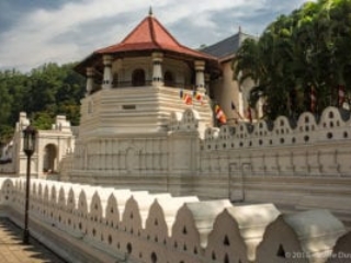 Kandy, Temple of the tooth