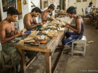 Ambalangoda, wooden mask workshop