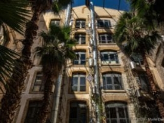 Marseille, The docks village
