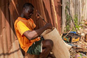 Adjarra, drum maker, Benin